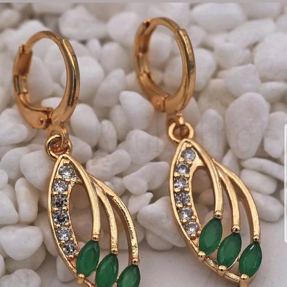 Jewelry - 18K Gold Filled Emerald Topaz Earrings